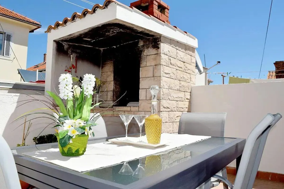 Apartment Bella With Terrace In Split Centre
